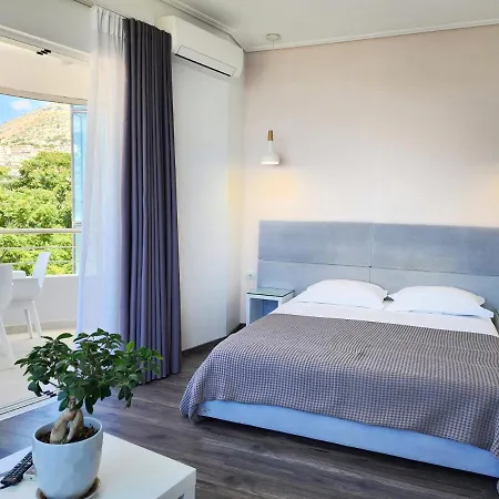 Joan Hotel 3*