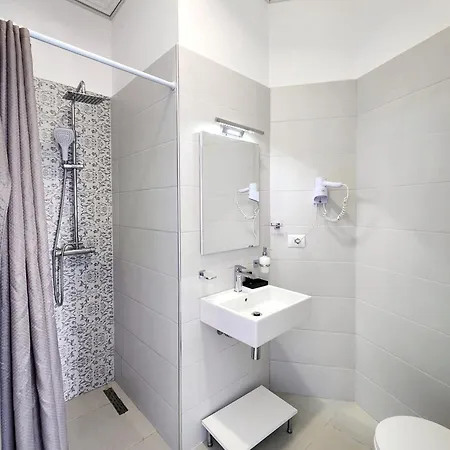Hotel Joan Sarande