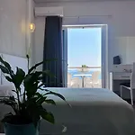 Joan Ξενοδοχείο 3*