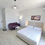 Ξενοδοχείο Joan 3*