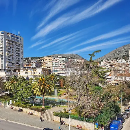 Joan Sarandë